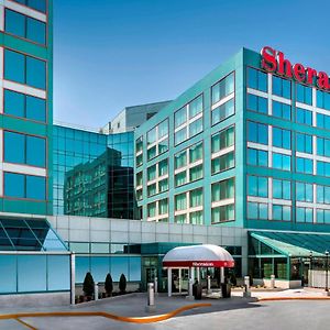 Sheraton Gateway Hotel In Toronto International Airport